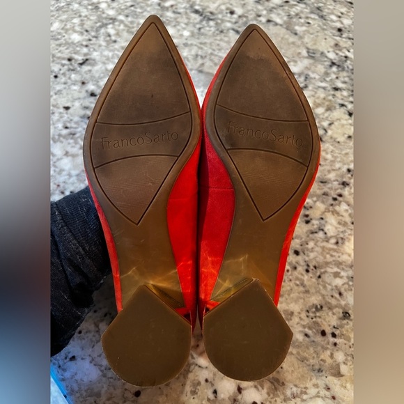 Franco Sarto Coral Suede Pump Pointed Toe 2” Heel Global Size 7 - Picture 2 of 8